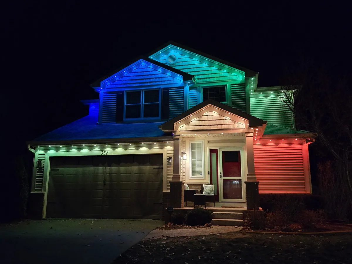 Permanent soffit lighting